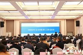 新疆批准赵睿膝关节康复治疗，扎针时表情痛苦，没他末节真顶不住